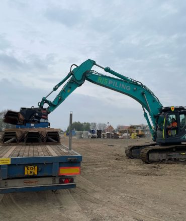 Revolutionising Piling Operations with RJS Piling's Hydraulic Clamping and Tilting Forks